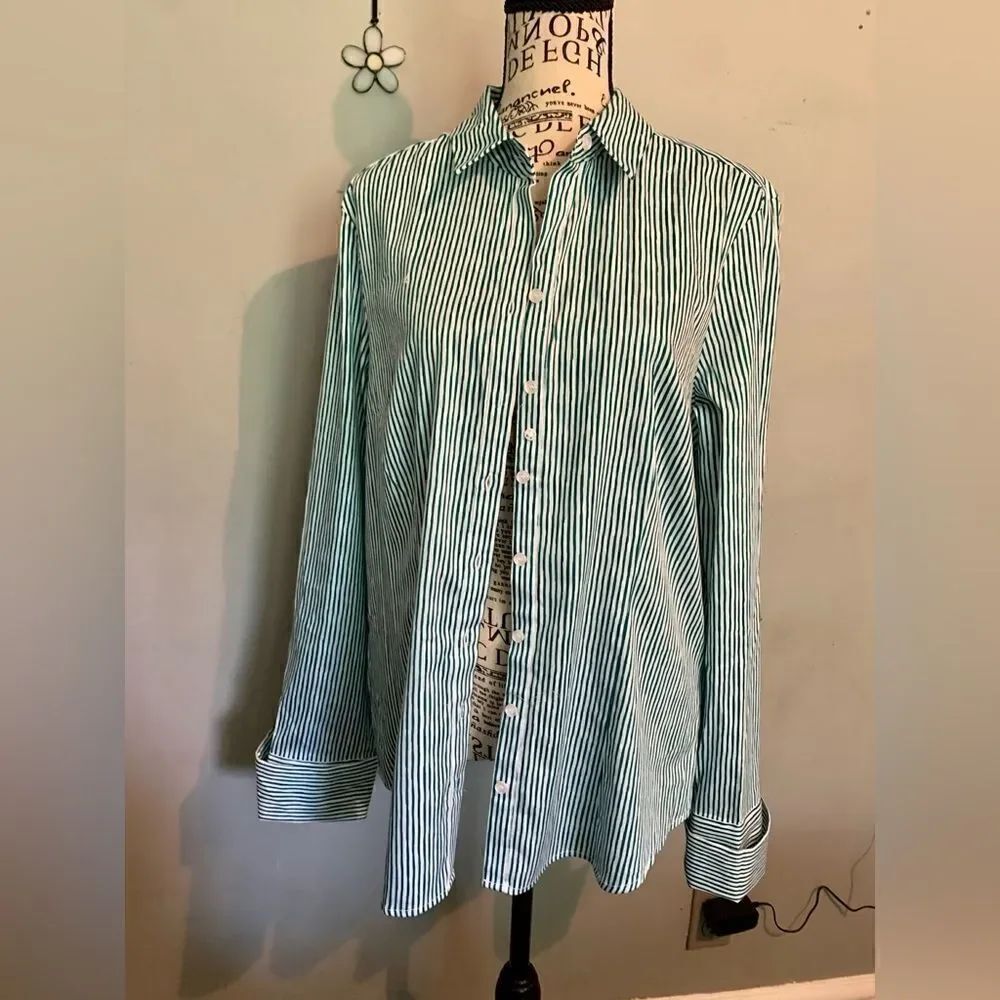 New York & Co Button down